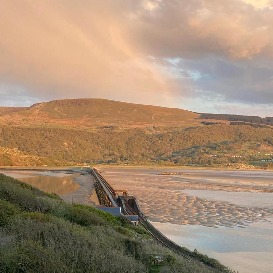 No6 Bed and Breakfast Barmouth Eksteriør billede